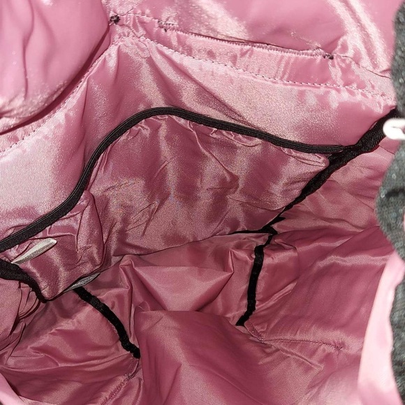 PINK VS Everyday Backpack NEW - Picture 9 of 10